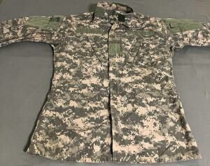 Army Combat Uniform ACU Digital Camouflage Coat Small-Long Flame Resistant